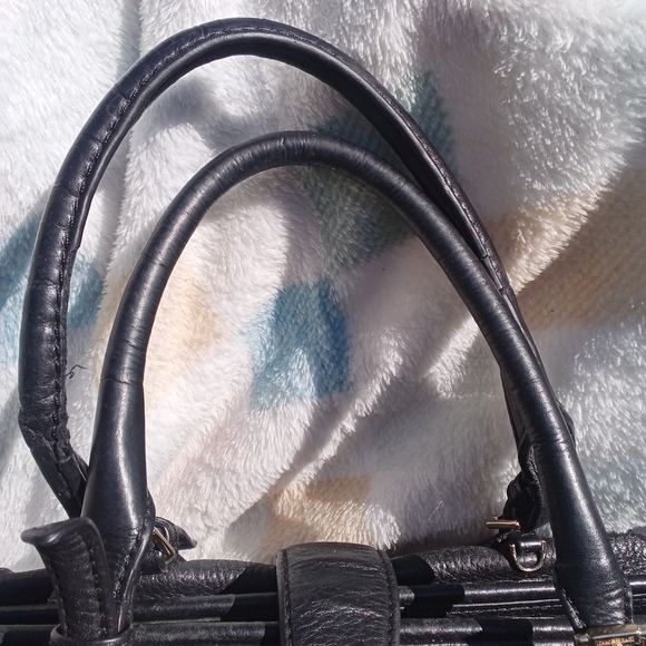 Isaac Mizrahi Black Leather Bag - Picture 4 of 14
